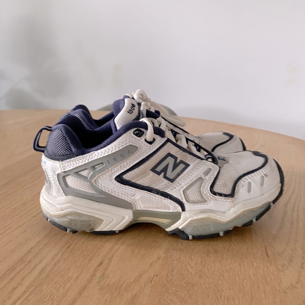 Vintage New Balance 1006 Women’s Tennis Shoes in White, Blue, and Grey, Size 5